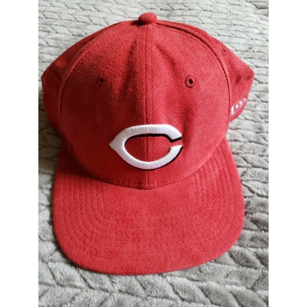 New CINCINNATI REDS NEW ERA 9FIFTY Hat Cap RED Strapback Suede HTF